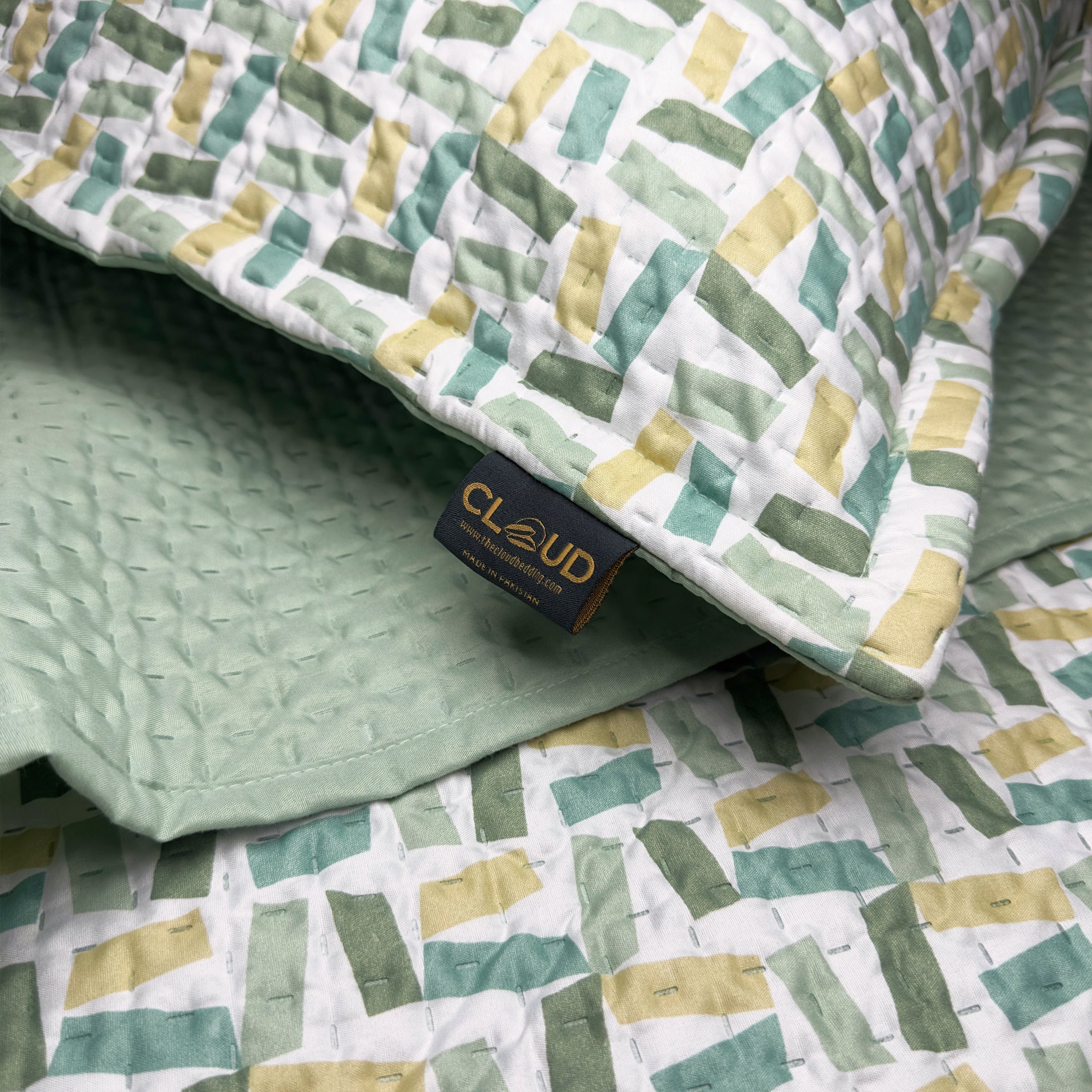 Mist Reversible Bedspread set