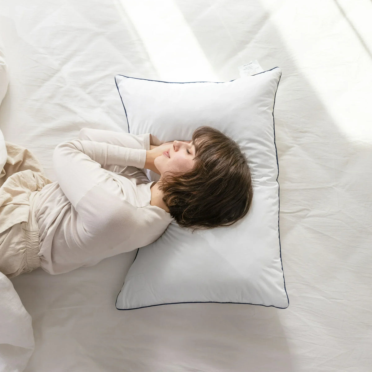<p>Upgrade to 1200 GSM & Get a <strong>FREE Pillow</strong></p>